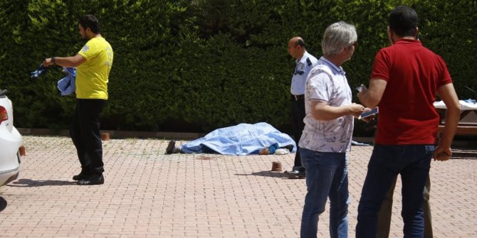 CİNNET GEÇİREN DAMAT 2 KİŞİYİ ÖLDÜRDÜ 2 KİŞİYİ YARALADI