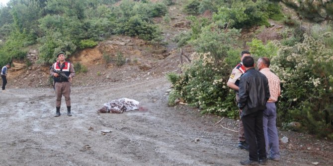 İFTAR VAKTİ SİLAHLARA SARILDILAR: 2 ÖLÜ, 4 YARALI