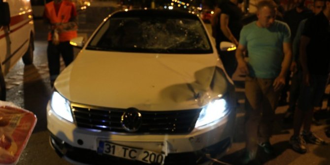 OTOMOBİL İLE MOTOSİKLET ÇARPIŞTI: 2 YARALI