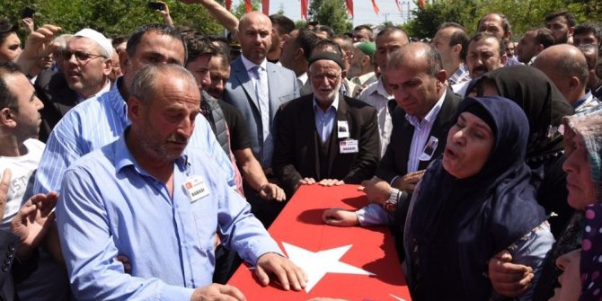 ŞEHİT ANNESİ: YAVRUM SEN BENİM HER ŞEYİMDİN