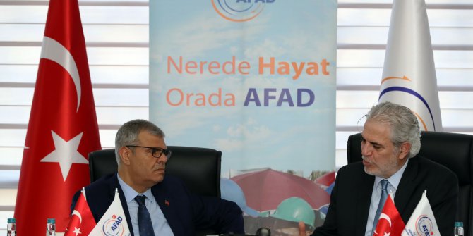 “YEMEN’E VE GAZZE’YE YARDIM GEMİLERİ HAZIRLIYORUZ”