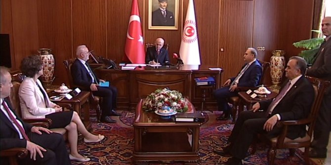 MECLİSTE İÇ TÜZÜK DEĞİŞİKLİKLERİ İÇİN KOMİSYON KURULAMADI