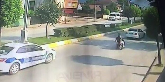 POLİS - MOTOSİKLET KOVALAMACASI KAZAYLA BİTTİ