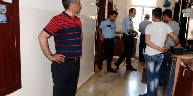 KÖTÜ KOKU POLİSİ ALARMA GEÇİRDİ: BU KİMSENİN AKLINA GELMEZDİ