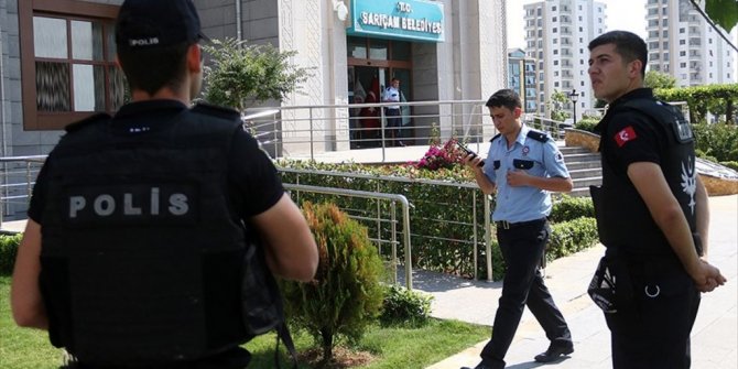 ADANA'DA BELEDİYEDE REHİNE KRİZİ