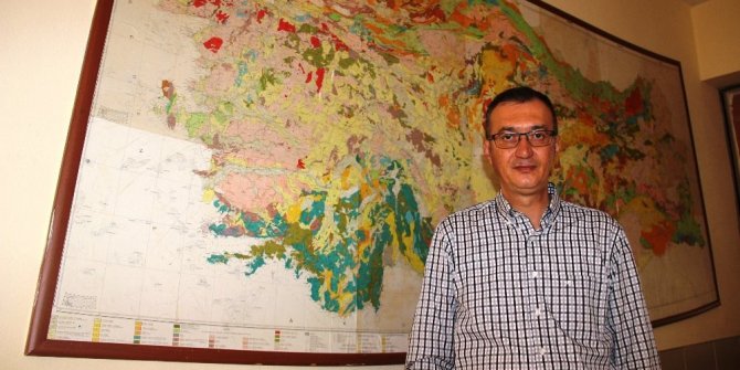 DEPREM UZMANI UYARDI! YENİ BİR DEPREM Mİ GELİYOR?