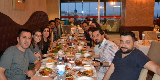 CESUR FM AİLESİ İFTAR YEMEĞİNDE BİR ARAYA GELDİ