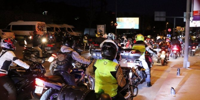 MOTORCULARDAN E-5’TE KONVOYLU EYLEM
