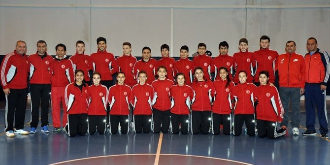 MİLLİLERDEN BADMİNTONDA 7 MADALYA