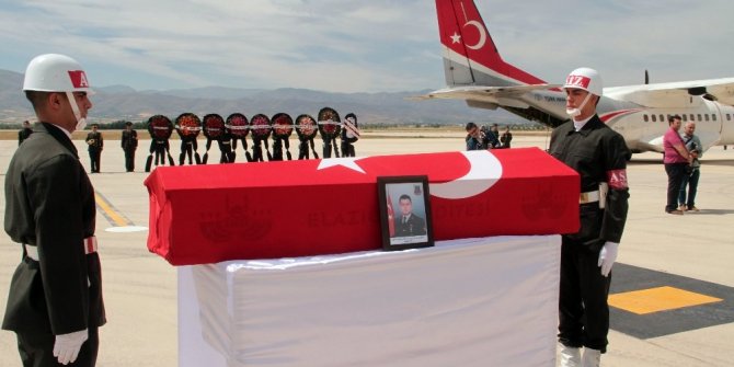 ŞEHİDİMİZ MEMLEKETİNE UĞURLADI