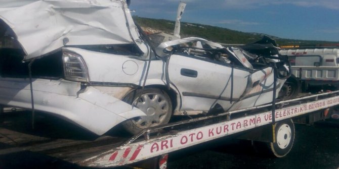 KORKUNÇ KAZADA BİR AİLE YOK OLDU: 3 ÖLÜ, 3 YARALI