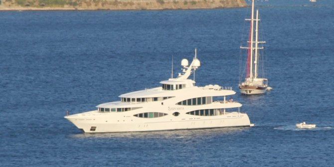 ARAP MİLYARDER YÜZEN SARAYI İLE BODRUM’A GELDİ