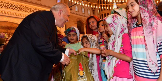 “ONİKİŞUBAT'TA CAMİİLER ÇOCUK AÇTI”