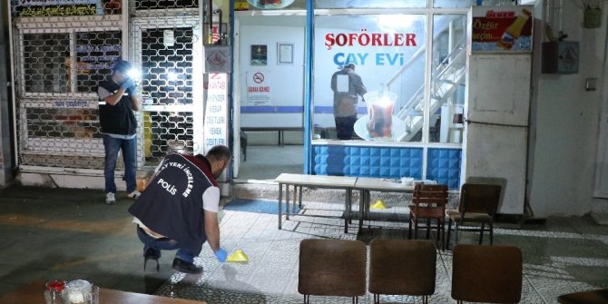 ÇAY OCAĞINDA SİLAHLI VE BIÇAKLI KAVGA: 5 YARALI