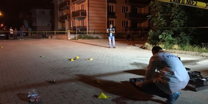 GENÇLERİN KAVGASI KANLI BİTTİ