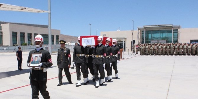 BİNGÖL ŞEHİDİ MEMLEKETİNE UĞURLANDI