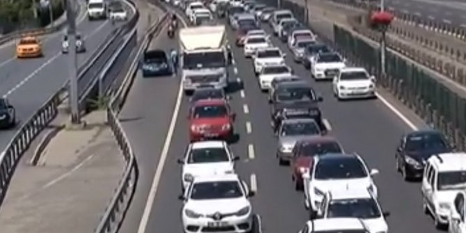 E-5 VE TEM’DE BAYRAM TRAFİĞİ