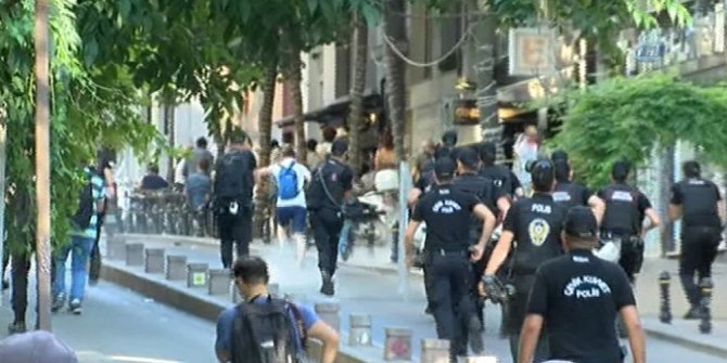 FİRUZAĞA’DA LGBTİ’NİN İZİNSİZ EYLEMİNE MÜDAHALE