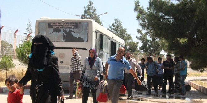 SURİYELİLER TÜRKİYE’YE DÖNMEYE BAŞLADI