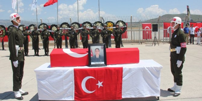 BİNGÖLLÜ ŞEHİT SON YOLCULUĞUNA UĞURLANDI