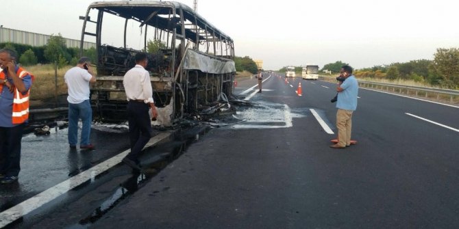 54 YOLCU ŞOFÖRÜN DİKKATİYLE ÖLÜMDEN DÖNDÜ