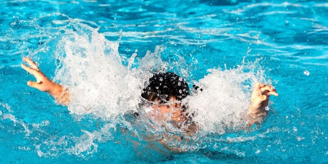 BOĞULAN BİRİNE NASIL YARDIM EDİLMELİ?