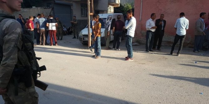 KOMŞULARIN PARK YERİ KAVGASINDA KAN AKTI