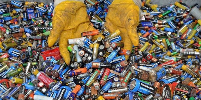 OKULLAR 7 AYDA 350 TON ATIK PİL TOPLADI