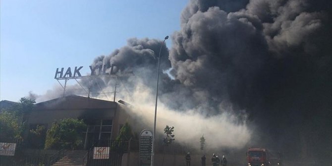 TEKSTİL FABRİKASINDA YANGIN