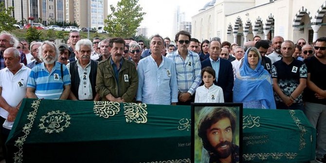 SANATÇI BALAMİR SON YOLCULUĞUNA UĞURLANDI