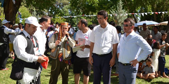 TÜRKOĞLU'NDA DARENDELİ GÜREŞÇİLERDEN BAŞARI