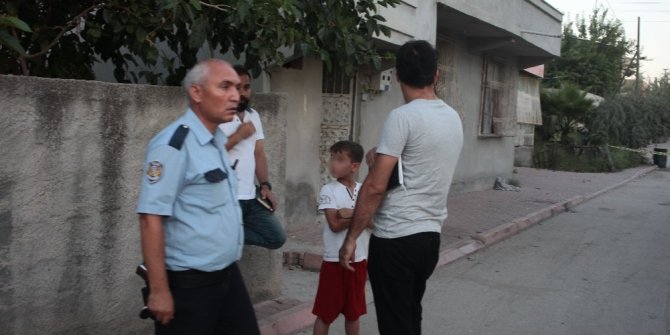 YEĞENİNİN GÖZÜ ÖNÜNDE YENGESİNİ VE KOMŞUSUNU BIÇAKLADI