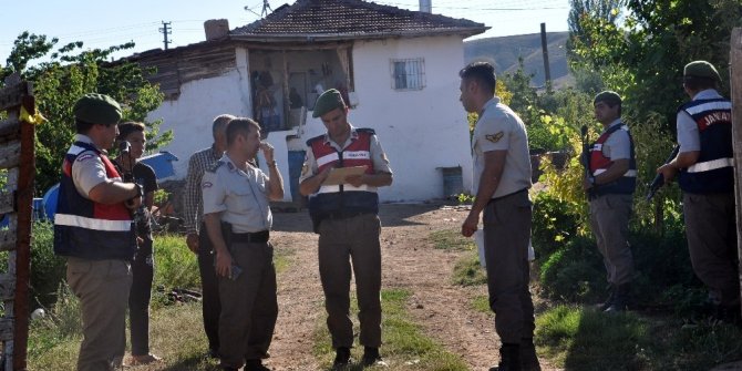 TARLA KAVGASI KANLI BİTTİ: 2 ÖLÜ, 2 YARALI