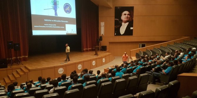 PERSONELE İLAÇLAMA EĞİTİMİ VERİLDİ