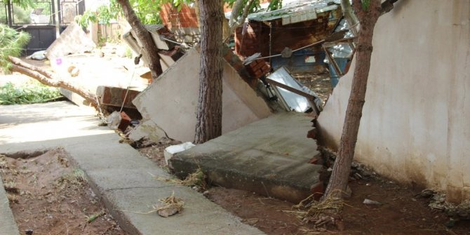 ÇANAKKALE’DE SELİN YARALARI SARILIYOR