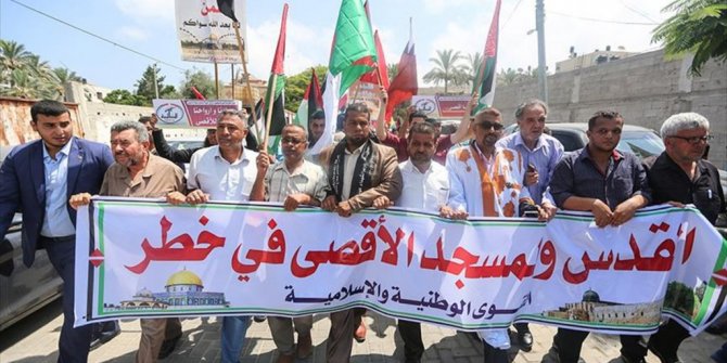 GAZZE'DE İSRAİL'İN IRKÇI UYGULAMALARI PROTESTO EDİLDİ
