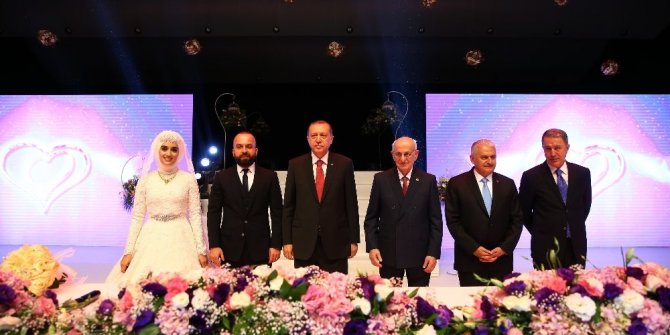 DEVLETİN ZİRVESİ NİKAHTA BULUŞTU