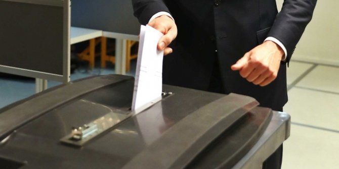 HOLLANDA 128 GÜNDÜR HÜKÜMETSİZ