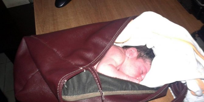 YENİ DOĞMUŞ BEBEĞİ ÇÖPE BIRAKTILAR