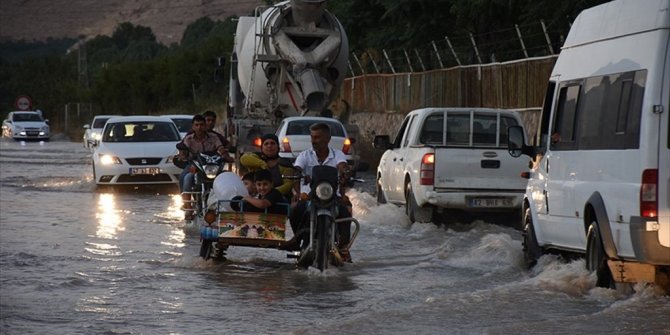 PATLAYAN SU ŞEBEKESİ MARDİNLİLERE ZOR ANLAR YAŞATTI