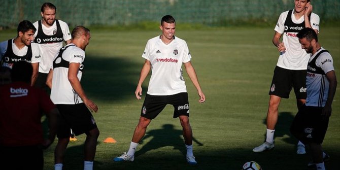 BEŞİKTAŞ'IN YENİ TRANSFERİ PEPE TAKIMLA İLK ANTRENMANA ÇIKTI