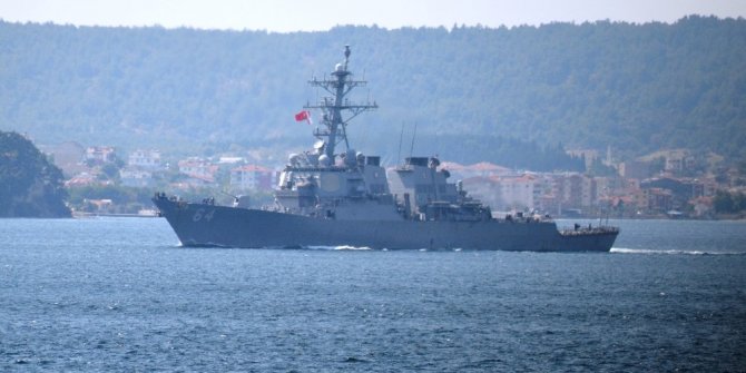 AMERİKAN SAVAŞ GEMİLERİ BOĞAZDAN GEÇTİ