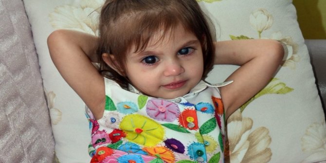 DÜNYASI KARARAN MİNİK SİMAY YARDIM BEKLİYOR