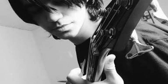 DENEY YAPARKEN İKİ ELİNİ KAYBETMİŞTİ: O BİLİM AŞIĞI BİR ÇOCUK