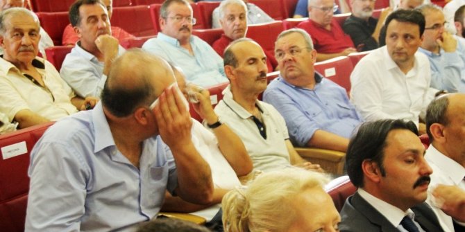 KLİMALAR BOZULUNCA BAKAN TÜFENKCİ KONUŞMASINI YARIDA KESTİ