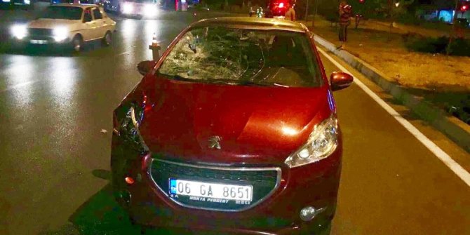 OTOMOBİLİN ÇARPTIĞI YAYA HAYATINI KAYBETTİ