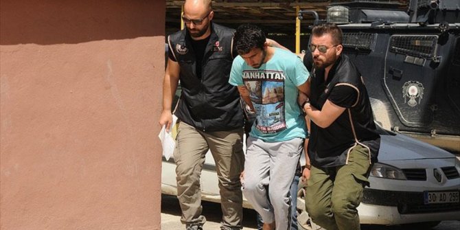 HAKKARİ'DE SALDIRI HAZIRLIĞINDAKİ TERÖRİST TUTUKLANDI