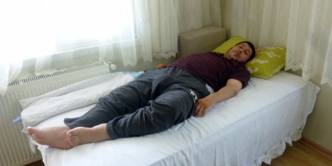 ’KOLAY BİR AMELİYAT’ DENDİ, FELÇ KALDI