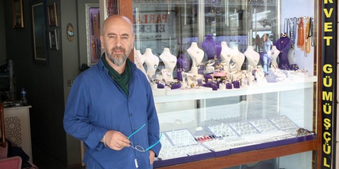 CUMHURBAŞKANI ERDOĞAN’A “DÜNYA 5’TEN BÜYÜKTÜR” YÜZÜĞÜ