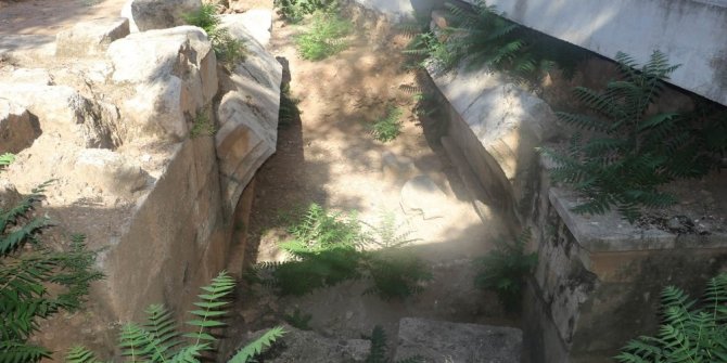 ANTALYA’DA KAÇAK ANTİK TİYATRO KAZISI İDDİASI